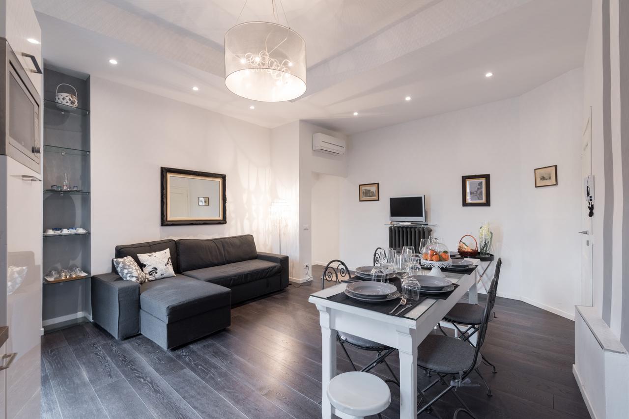 Old Bridge: Historical And Chic Apartment 佛罗伦萨 外观 照片