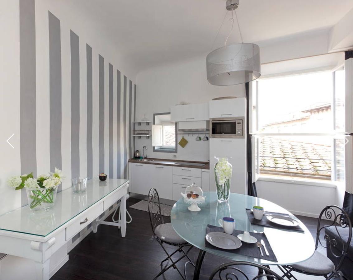 Old Bridge: Historical And Chic Apartment 佛罗伦萨 外观 照片