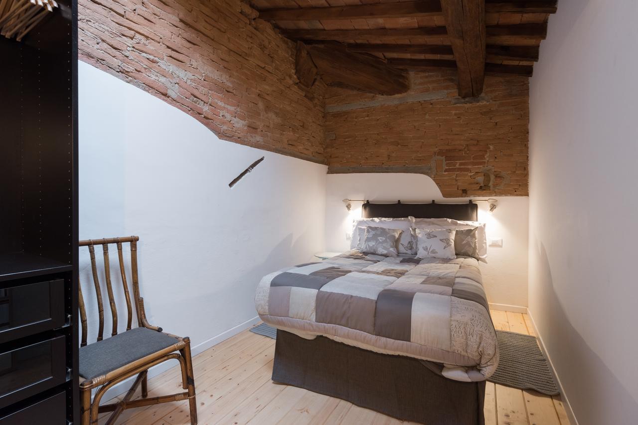 Old Bridge: Historical And Chic Apartment 佛罗伦萨 外观 照片